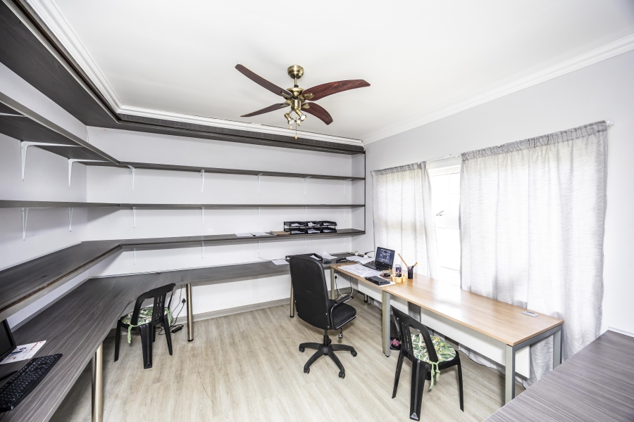 4 Bedroom Property for Sale in Gonubie Eastern Cape